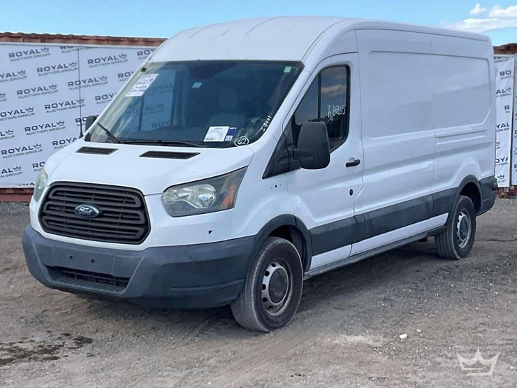 2015-ford-transit-image-1