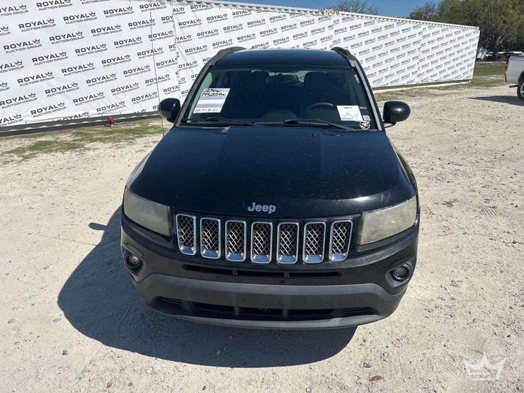 2016-jeep-compass-image-21