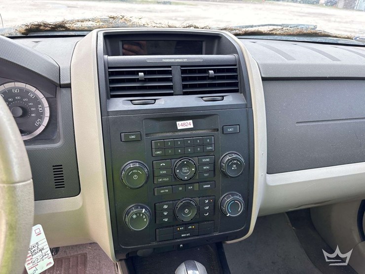 2009-ford-escape-image-18