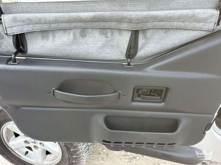 2003-jeep-wrangler-image-10