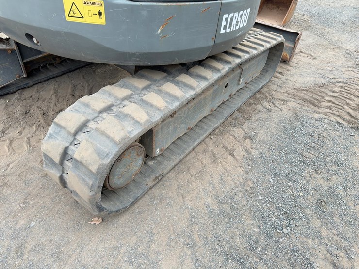 2014-volvo-ecr58d-image-21