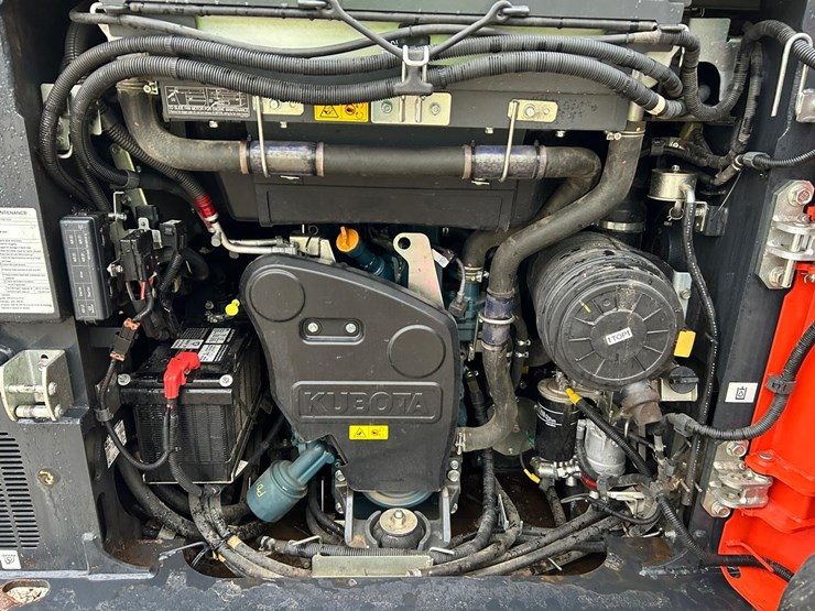 kubota-svl75-3-image-16