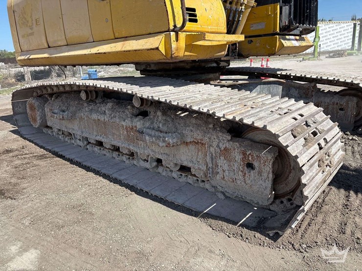 2020-komatsu-pc210-lc-image-28