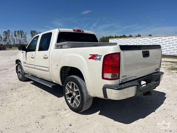 2012-gmc-sierra-1500-image-4