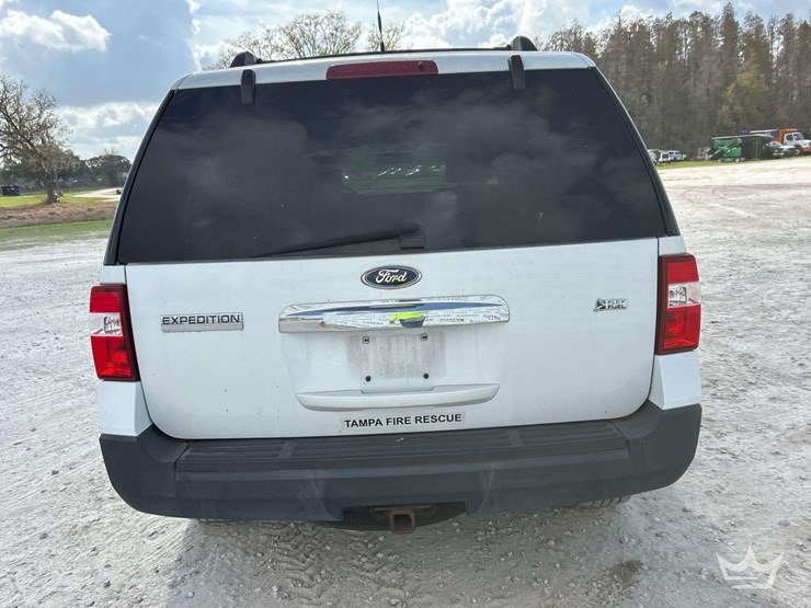 2014-ford-expedition-image-28