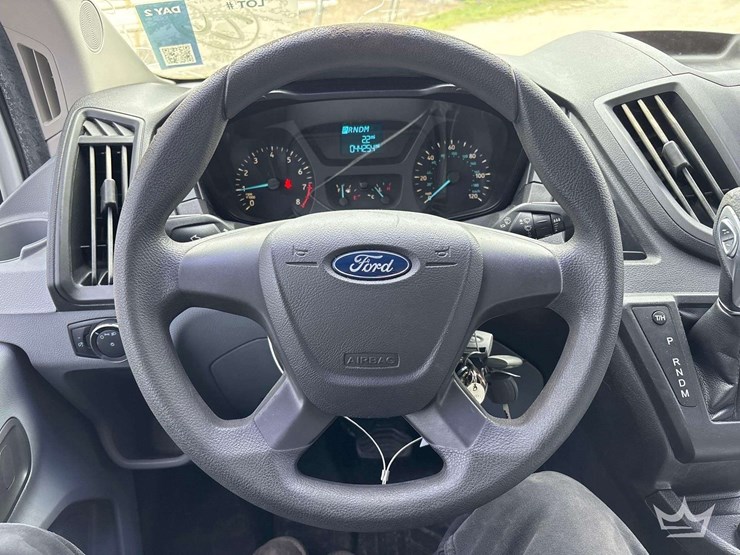 2017-ford-transit-image-14