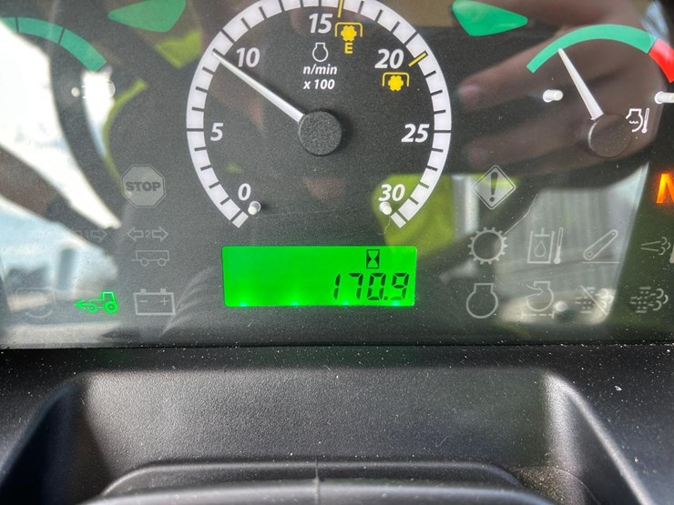 2021-john-deere-5055e-image-29