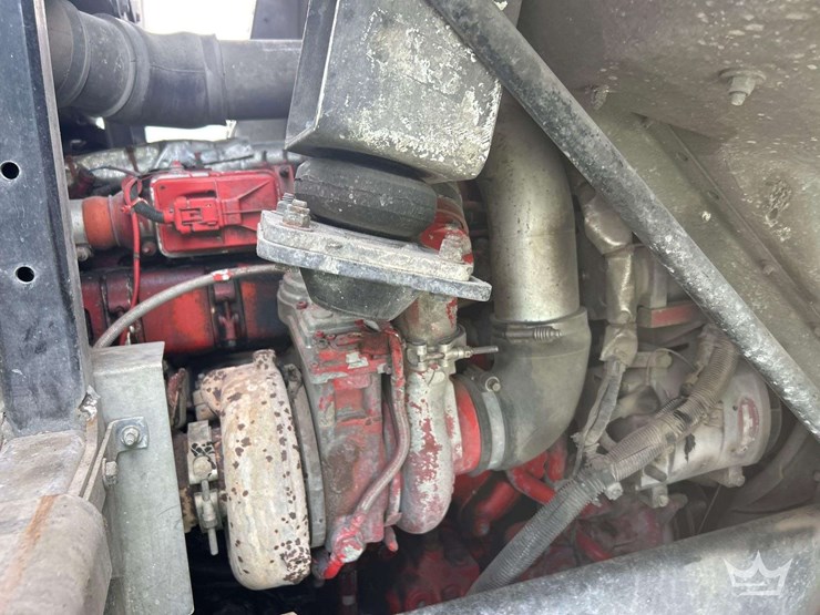 2017-peterbilt-320-image-7