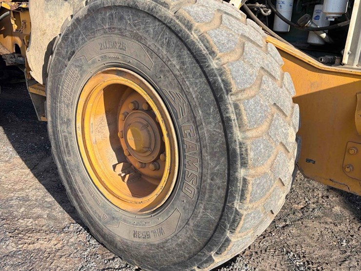 2012-volvo-l60g-image-10