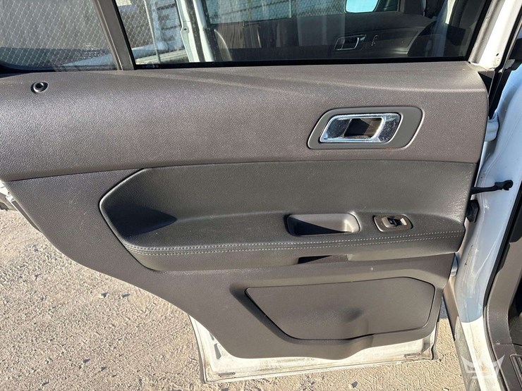 2015-ford-explorer-image-20