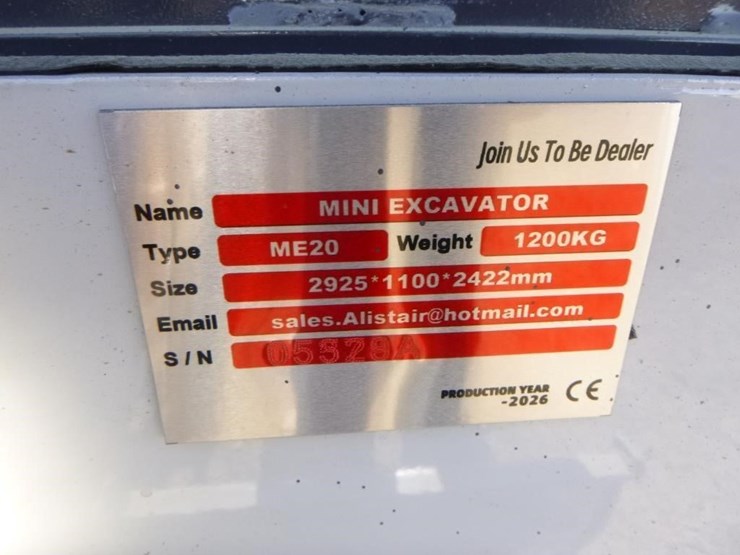 me20-hydraulic-excavator-image-30