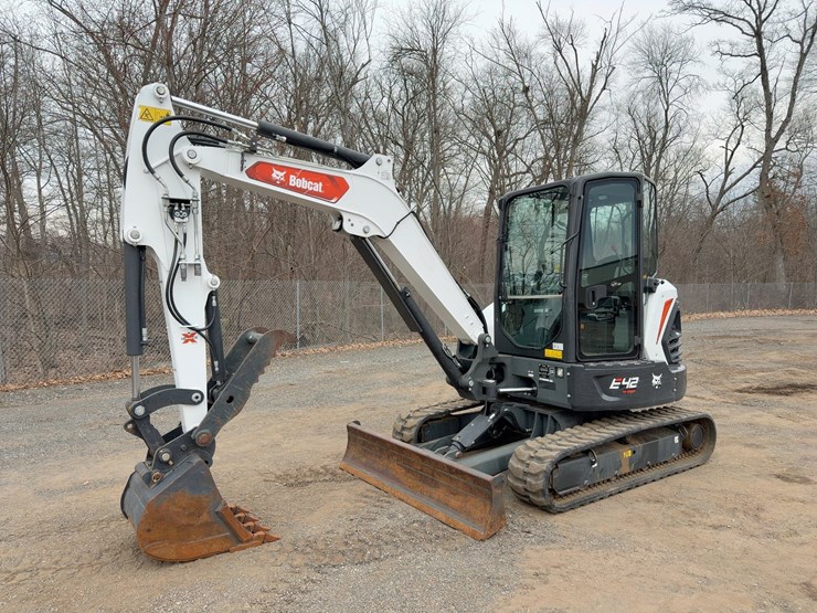2023-bobcat-e42-image-1