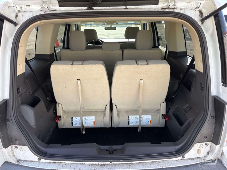 2016-ford-flex-image-24