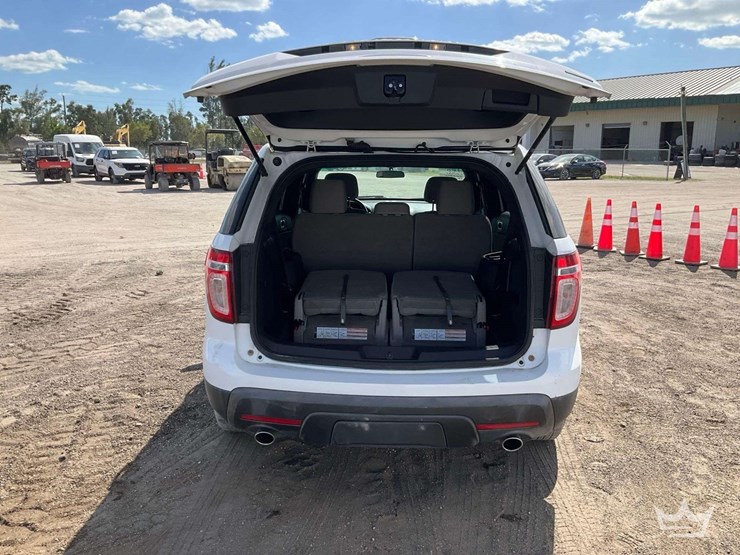 2013-ford-explorer-image-32