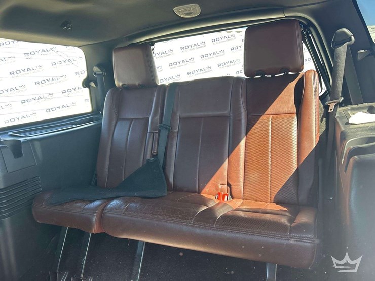 2011-ford-expedition-image-17