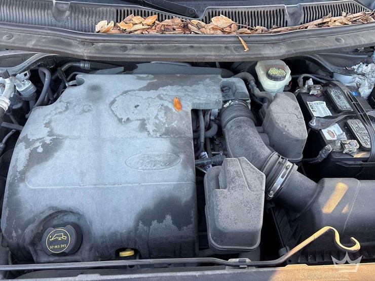 2016-ford-explorer-image-7