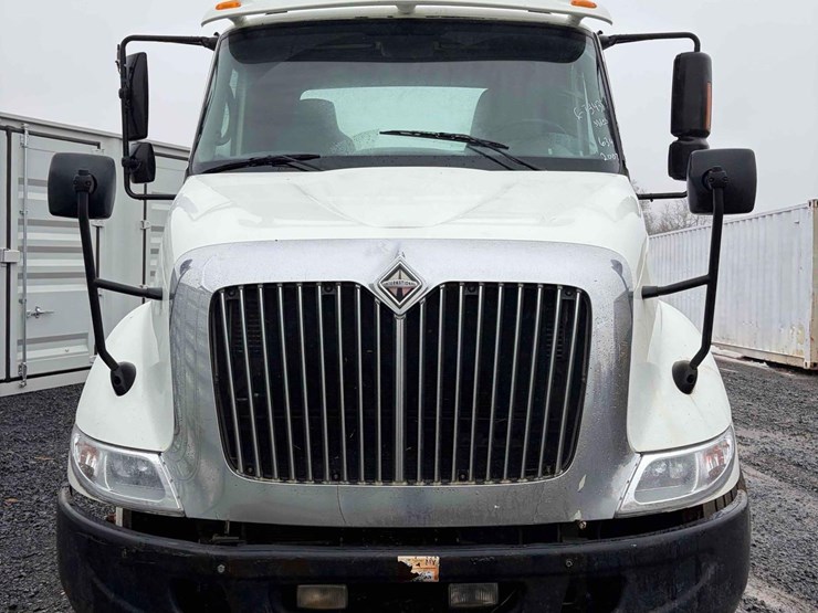 2007-international-8600-image-2