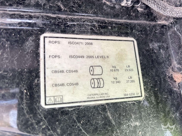 2014-caterpillar-cb54b-image-18