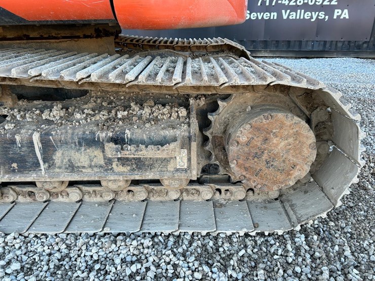 hitachi-zx135us-6-image-21