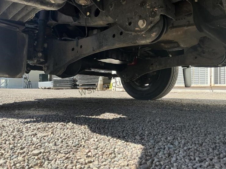 2015-ford-f550-image-32