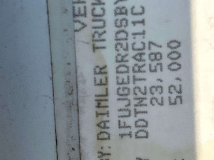 2013-freightliner-cascadia-125-image-5