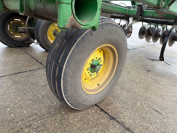 john-deere-726-image-24