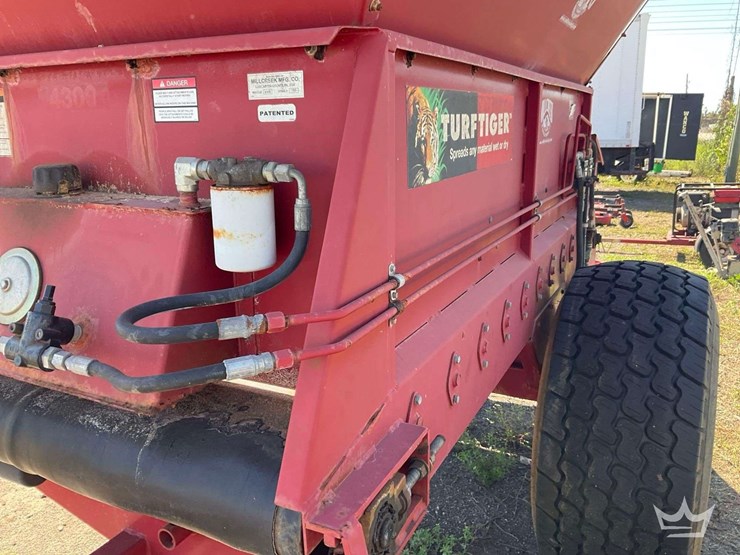 millcreek-turf-tiger-cc2-11-fertilizer-spreader-image-9