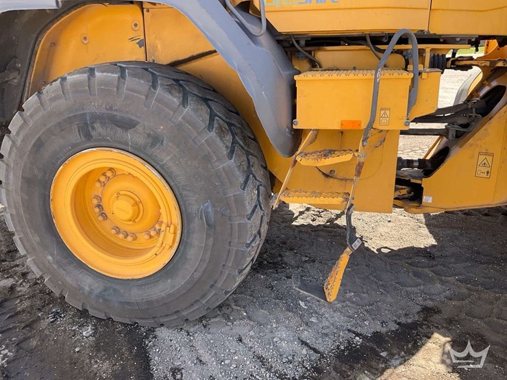 2015-volvo-l110h-image-17