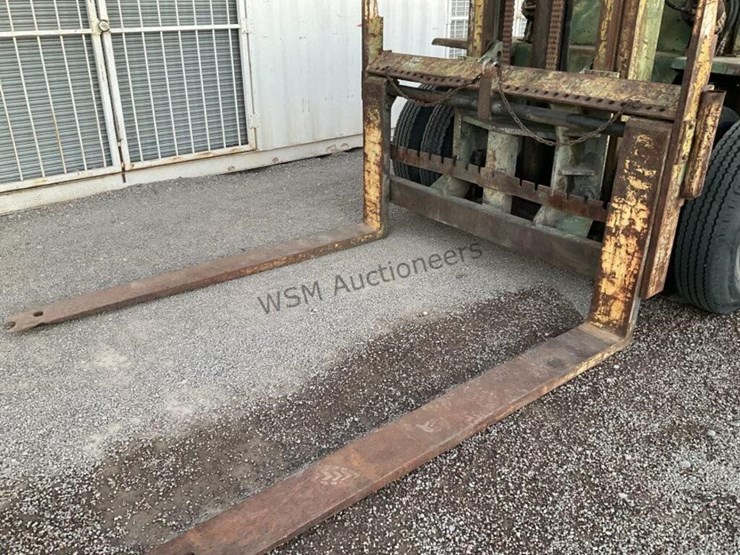 clark-rhy160d-forklift-image-10