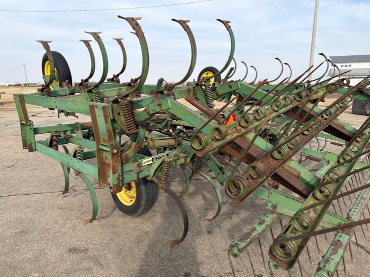 john-deere-1010-image-19