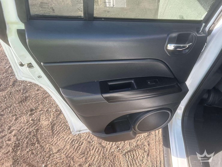 2016-jeep-compass-image-18