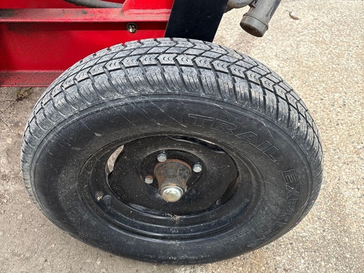 westfield-drive-over-pit-image-12