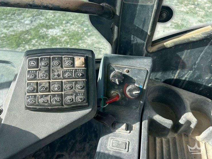 2004-deere-544j-image-12