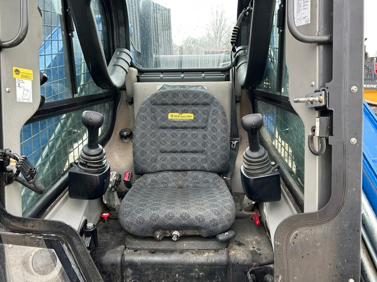 2022-new-holland-c362-image-20