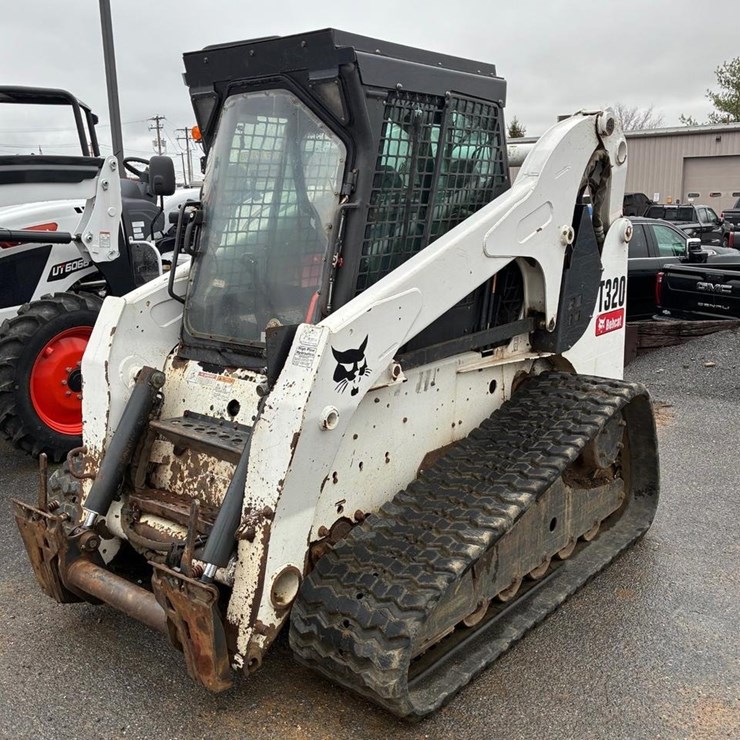 BOBCAT T320