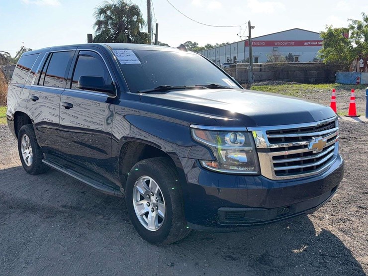 2020-chevrolet-tahoe-image-2