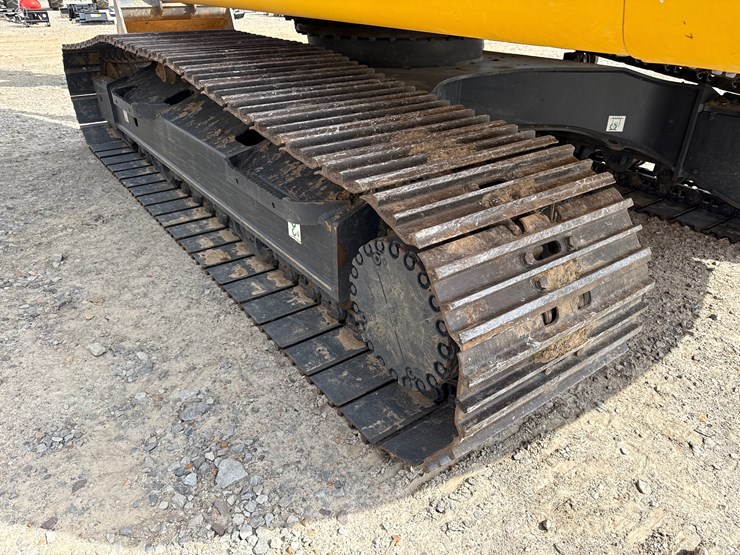 2023-komatsu-pc210-image-7