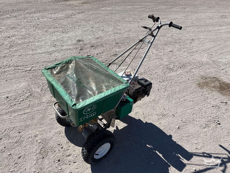 lesco-50lb-push-spreader-image-2