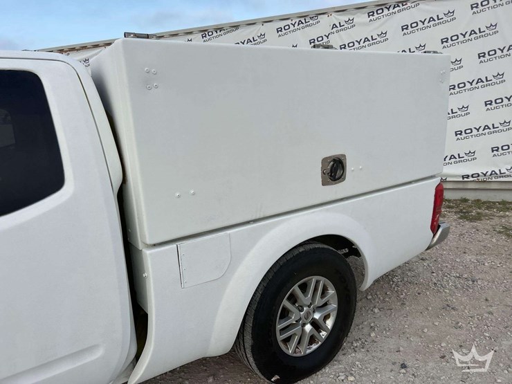 2015-nissan-frontier-image-24