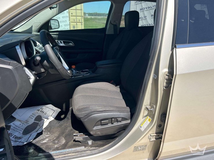 2015-chevrolet-equinox-image-13