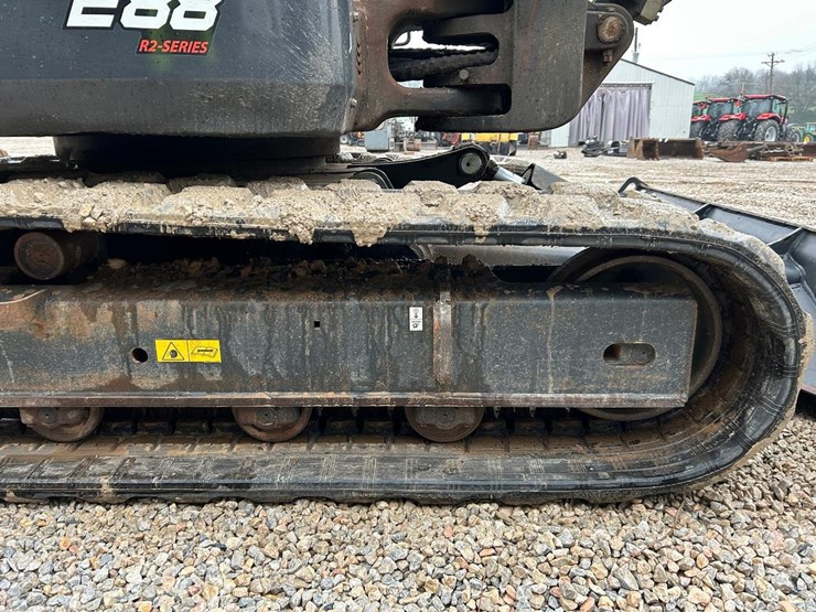 2023-bobcat-e88-image-13