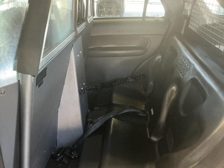 2014-ford-explorer-image-25