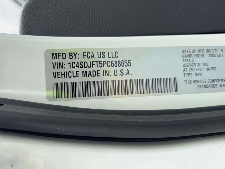 2023-dodge-durango-image-23