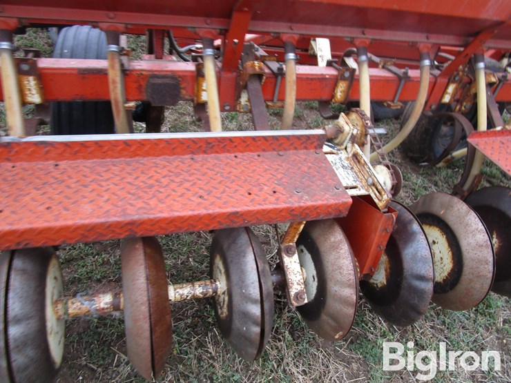 crustbuster-30'-hoe-drill-image-18