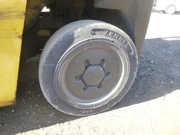 yale-glc50-forklift-image-26