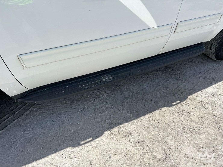 2014-chevrolet-tahoe-image-30