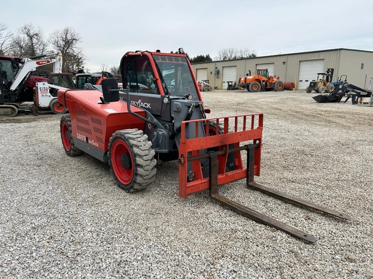 2020-skyjack-sj519th-image-6