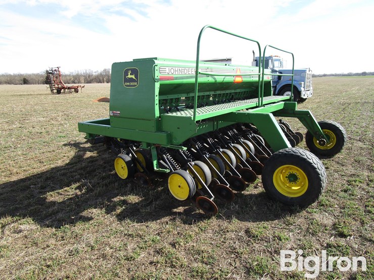 john-deere-750-image-7