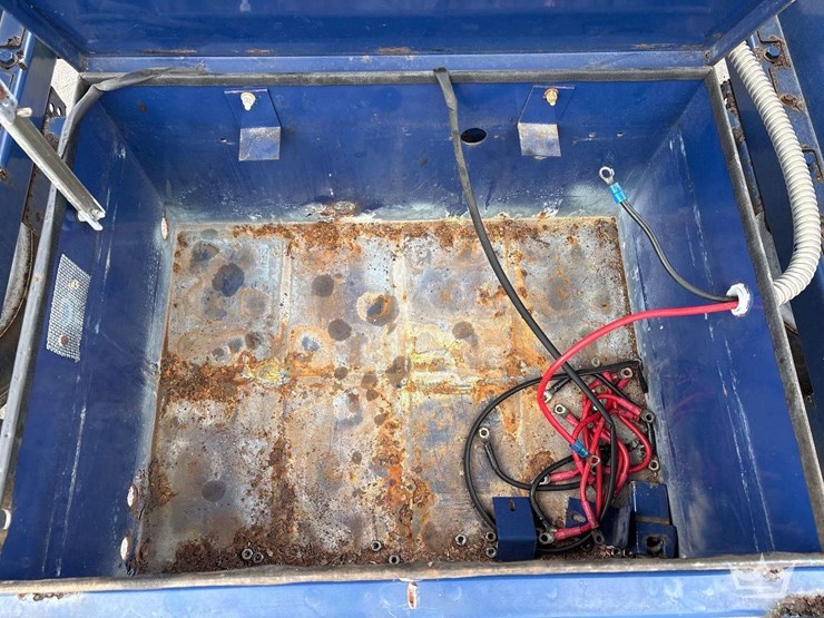 2012-addco-dh250-fm-towable-solar-message-board-image-12