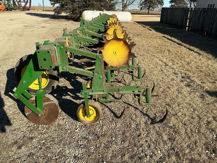 john-deere-825-image-7